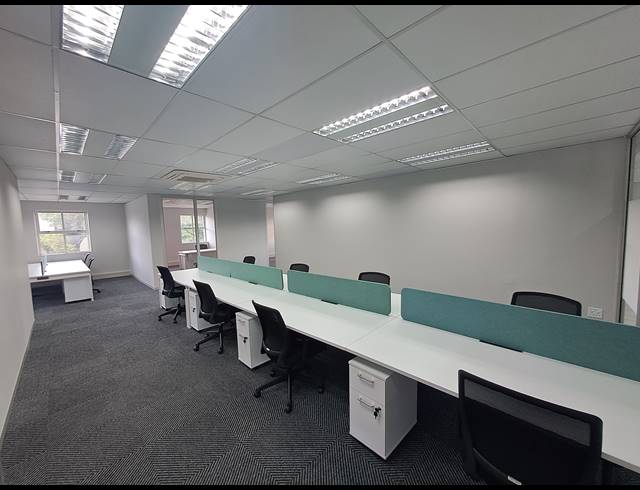 383M² OFFICE TO LET IN HYDE PARK